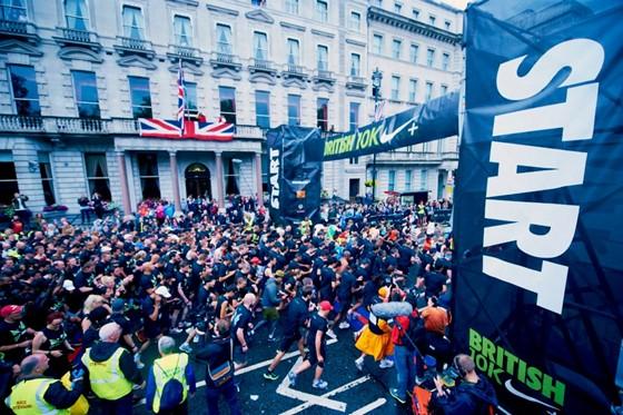 結合奧運年及女皇六十年登基大典的倫敦十公里公益路跑（British 10K London Run）