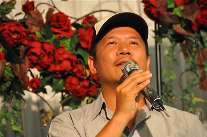 全橘總動員  華人第一位入圍葛萊美獎的設計師：蕭青陽